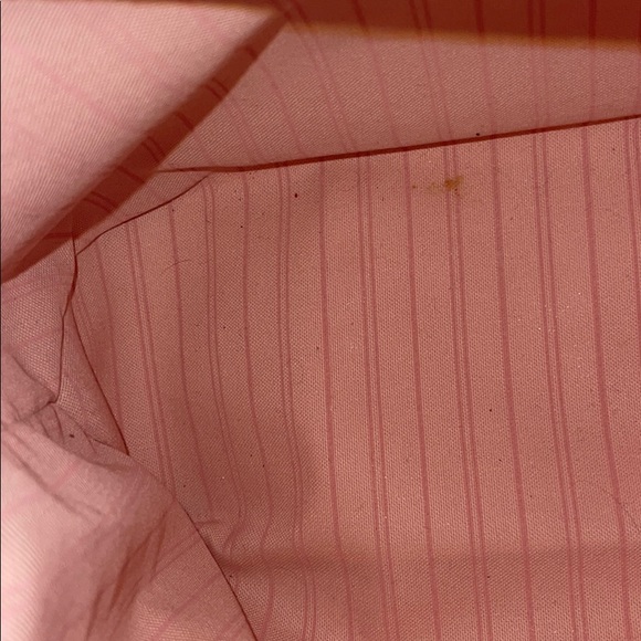 LV delightful - Picture 5 of 13